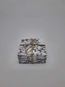 ชุดจานรองแก้วหินอ่อน Calacatta Viola ทำมือ 4 ชิ้น รูปทรงสี่เหลี่ยม ของตกแต่งบ้านสุดหรู เหมาะสำหรับเป็นของขวัญ - Product Image 5