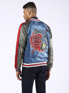 Chaqueta universitaria de satén ajustada por encargo para hombre, chaqueta de poliéster impermeable de estilo callejero con bordado alto - Product Image 4