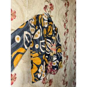Vintage <b>Ladies</b> P-6 Kantha <b>Jacket</b> Reversible Quilted Blazer Custom Logo <b>Lightweight</b> Leather Boho Style for Spring Autumn XL - Product Image 3