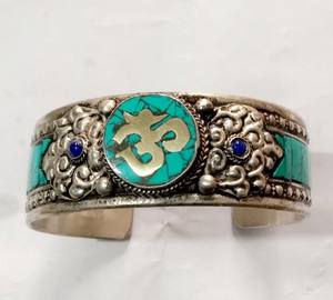 Brazaletes de Metal de Mantra tibetano - Product Image 2