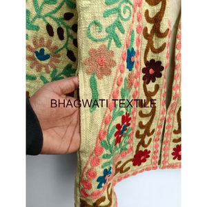 Veste courte en coton pour femmes de haute qualité brodée à la main Suzani Design bord brut durable respirant-Meilleur prix - Product Image 4