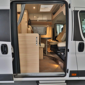 Autocaravana Económica, RV, Camper, Burstner City Car C 640 2017, de Lujo, Usada para Acampar, Euro 5, para 4-6 Personas, Blanca - Product Image 2