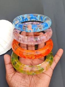 กำไลเรซินทำมือมีสไตล์พร้อมฝังดอกไม้สำหรับสาวๆเหมาะสำหรับสวมใส่สบายๆและมหาวิทยาลัย - Product Image 5