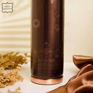 Bouteille d'eau en cuivre avec design brillant pour les bienfaits pour la santé Bouteille d'eau de yoga ayurvédique - Product Image 6