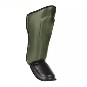 Protector de Espinilla y Tobillo de Cuero Ligero con Cierre de Gancho y Bucle para Entrenamiento de MMA, Muay Thai y Kick Boxing, Marca Pakistaní - Product Image 3