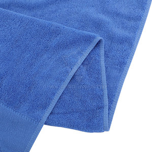 Serviette de sport haut de gamme en microfibre douce et absorbante pour la gym, le fitness, l'entraînement, la course à pied et les activités sportives. - Product Image 6