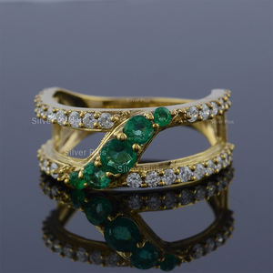 Anillo de oro sólido de 18 quilates Anillo de piedras preciosas Esmeralda para fiesta de boda de compromiso al mejor precio Producible en 10K / 14K - Product Image 5