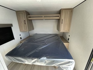 Nouvelle remorque Keystone C-o-l-e-m-a-n 19R 2026 prête à la vente - Product Image 3