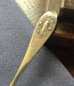 Cuchara de cubiertos pulidos de oro Cubiertos de calidad superior para banquetes de hotel Evento formal Comedor hecho a mano de La India Las mejores tarifas - Product Image 5