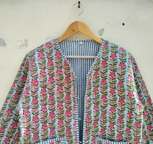 Veste réversible matelassée imprimée à la main indienne pour femmes motif floral toutes saisons manteau d'extérieur en coton respirant Jersey - Product Image 4