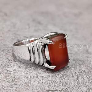 แหวนเงินแท้ 925 สำหรับผู้ชาย ขายส่ง แหวนพลอยออนิกซ์สีแดงธรรมชาติ ของขวัญวันเกิดประจำเดือนธันวาคม - Product Image 3
