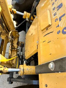 Camión apilador hidráulico diesel usado barato de la capacidad de la carretilla elevadora disponible para la venta - Product Image 5