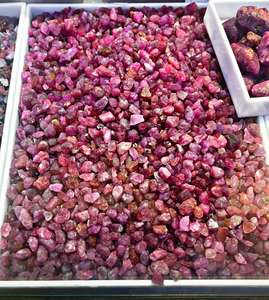 Gema de Rubí Natural en Bruto, Certificada por Mecca Traders, Tasación de Terceros, Tamaños Variados, Tanzania - Product Image 1