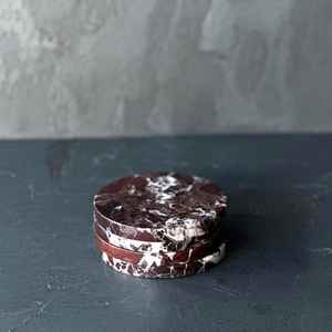 Posavasos de Mármol Rojo Cereza Rosso Levanto, Decoración de Piedra Hecha a Mano - Product Image 4