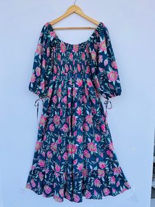 Robe Maxi trapèze en coton pour femmes Ditsy Flower Imprimé Casual Indian Wear Belle robe longue avec bouton de taille naturel - Product Image 5