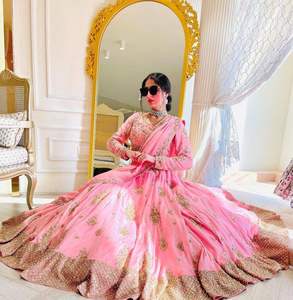 Élégant renard Georgette Lehenga Choli paillettes de broderie pakistanaise indienne à la mode fonctionnent avec Cancan et toile Patta - Product Image 6