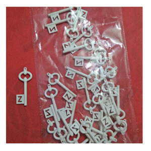 เครื่องประดับตราสัญลักษณ์มัสยิดองค์ใหญ่ ระดับที่ 7 ชุดประดับคอ ประดับกุญแจ ระดับที่ 4 สีขาว คุณภาพพิเศษ ครบชุดบรรจุในปี 2026 ประดับกุญแจ - Product Image 1