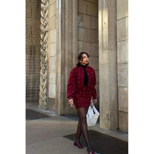 ชุดเสื้อแจ็คเก็ตและเสื้อสเวตเตอร์ลายจุดสำหรับผู้หญิง มีบริการขายส่ง - Product Image 4