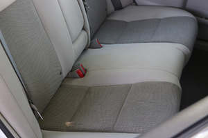 2013 Toyota Camry Hybrid XLE FWD sièges en cuir usagés boîte de vitesses automatique R17 taille des pneus gauche direction arrière caméra en alliage d'aluminium - Product Image 2