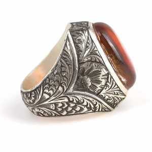 Anillo de Plata de Ley 925 para Hombre con Piedra de Ámbar Ovalada Natural, Diseño Geométrico de Ojo Hecho a Mano - Product Image 4