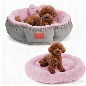 Set letto per gatti e cani convertibile 2-in-1 lungo interno in peluche con nido esterno in ecopelle o opzione tappetino - Product Image 1