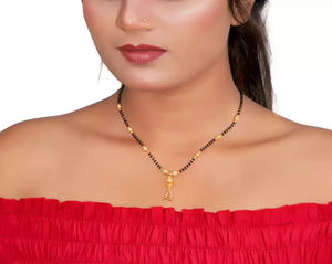 Mangalsutra de Diseño para Mujer con Baño de Oro Premium y Hermoso Colgante, Ideal para Bodas y Fiestas - Product Image 4