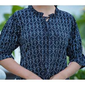 Top de mujer de punto Jamdani geomatrical otoño regular con media manga color negro - Product Image 4