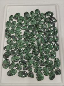 พลอยทับทิม Zoisite ธรรมชาติสำหรับทำเครื่องประดับงานแฮนด์เมดขนาดและรูปร่างผสมขายส่ง - Product Image 3