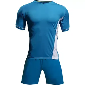 Vente en gros usine – Kits de maillots de football personnalisés avec logo et couleurs sur mesure, uniformes de soccer pour adultes, techniques de découpe automatisées, 100 % personnalisables - Product Image 1
