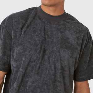 เสื้อยืดคอตตอนหนานุ่ม พิมพ์ลายโลโก้ สไตล์วินเทจ ย้อมสีเอซิด ทรงโอเวอร์ไซส์ สีดำ สำหรับผู้ชายและผู้หญิง สไตล์ดิสเทรส พร้อมบริการสกรีนลาย DTG แบบกำหนดเอง - Product Image 6