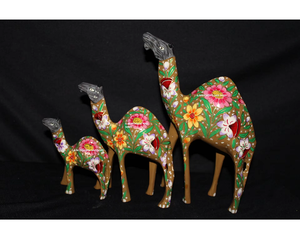 Escultura de mesa de camello hecha a mano intrincada decoración artesanal pintada a mano para el hogar para estante o fines de regalo - Product Image 3