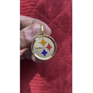 Élégant pendentif en diamant avec logo personnalisé en argent sterling 925 à surface lisse avec finition en émail de forme ronde pour un usage quotidien et une boîte-cadeau - Product Image 1