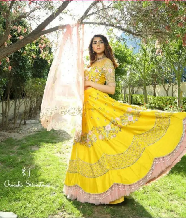 Presenting New designer Lehenga choli Yellow Colour Dulhan Lehenga Choli, Wedding Lehenga Choli, Party Wear Dress