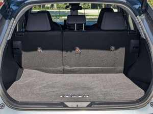 AUTÉNTICO limpio 2021 T o y o t a V e n z a LE AWD Sport Utility Top Europa Importación Coche con volante a la izquierda/derecha - Product Image 2