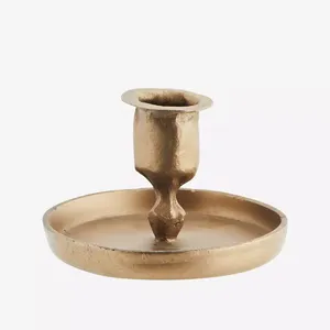 Bougeoir classique Bougeoir Décor de table haute finition Métal en fer Bougeoir fantaisie - Product Image 1
