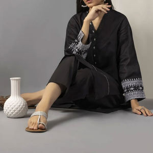 Kameez Kurtis Pakistaní de Alta Calidad, Nuevo, Manga Larga, Estilo Casual, Hecho en Pakistán, Logotipo y Colores Personalizados, Servicio OEM - Product Image 2