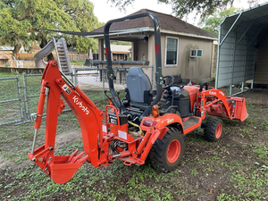 Mini-tracteur Kubota BX23S 4x4 à moteur diesel pour usage agricole avec chargeur arrière, pompe, moteur, boîte de vitesses et haute efficacité - Product Image 5