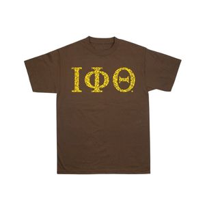 Maglietta grafica Iota Phi Theta marrone con lettere greche gialle T-Shirt a girocollo in cotone elegante confraternita vita greca Top collegiale - Product Image 2