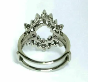 แหวนแต่งงานพรีเมี่ยมสำหรับผู้หญิงประดับด้วยเพชรโมอิสสีขาวเคลือบทอง14K แบบ4.86TCW - Product Image 3