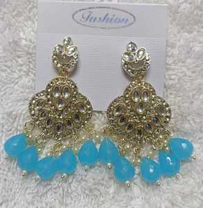 Améliorez vos boucles d'oreilles indiennes de style quotidien pour les femmes qui sont parfaites pour les tenues décontractées sans effort! - Product Image 6