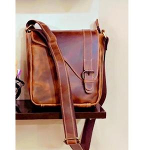 Bolso Bandolera Cruzado de Cuero Genuino, Estilo Crazy Wax, Hecho a Mano, de Viaje, Unisex, de Alta Calidad, Personalizable - Product Image 1