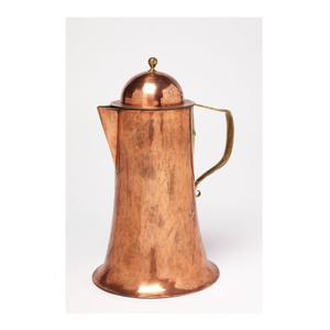 Jarra grande de cobre con acabado vintage con detalles artesanales para servir bebidas elegantes en ocasiones especiales - Product Image 1