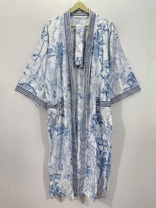 Robe Kimono en coton pour femme Robe de nuit confortable Robe de demoiselle d'honneur Robe de chambre Beachwear Handmade Robe - Product Image 2