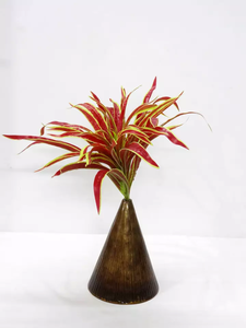 Modern Hot Vantage Hot Selling Unique Color Fancy Simple Table Top Hot <b>Sale</b> Iron Powder Coated Fancy <b>Flower</b> <b>Vase</b> with Home Decor - Product Image 6
