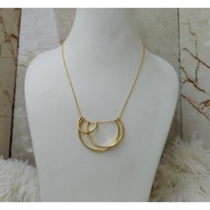 Collier vintage pour femme en laiton plaqué or 18 carats fait main avec un design géométrique - Product Image 1