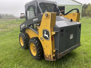Cargadora Compacta de Ruedas John Deere 316GR Usada en Venta, Comparar con Otras Minicargadoras Compactas para Construcción y Agricultura - Product Image 2