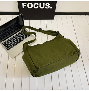 <span class=keywords><strong>Bolso</strong></span> <span class=keywords><strong>Bandolera</strong></span> de Lona Marrón Camello para Mujer, <span class=keywords><strong>Bolso</strong></span> de Hombro Grande con Múltiples Bolsillos, <span class=keywords><strong>Bolso</strong></span> de Viaje Informal, Impermeable, Unisex, para Uso Diario - Product Image 3