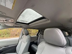 Toyota Sienna XLE 2023 d'occasion à vendre - Product Image 5