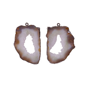 Paires de boucles d'oreilles élégantes en agate rose fantaisie, faites à la main, en laiton plaqué argent noir électrolytique, 25x32mm, apprêts de bijouterie - Product Image 2