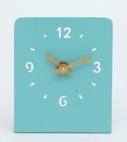 Jam Meja Analog Modern AK Brass Sky Blue dengan Desain Laser Cut Berbahan Logam dan Quartz, Harga Terbaik di India untuk Dekorasi Meja/Rak